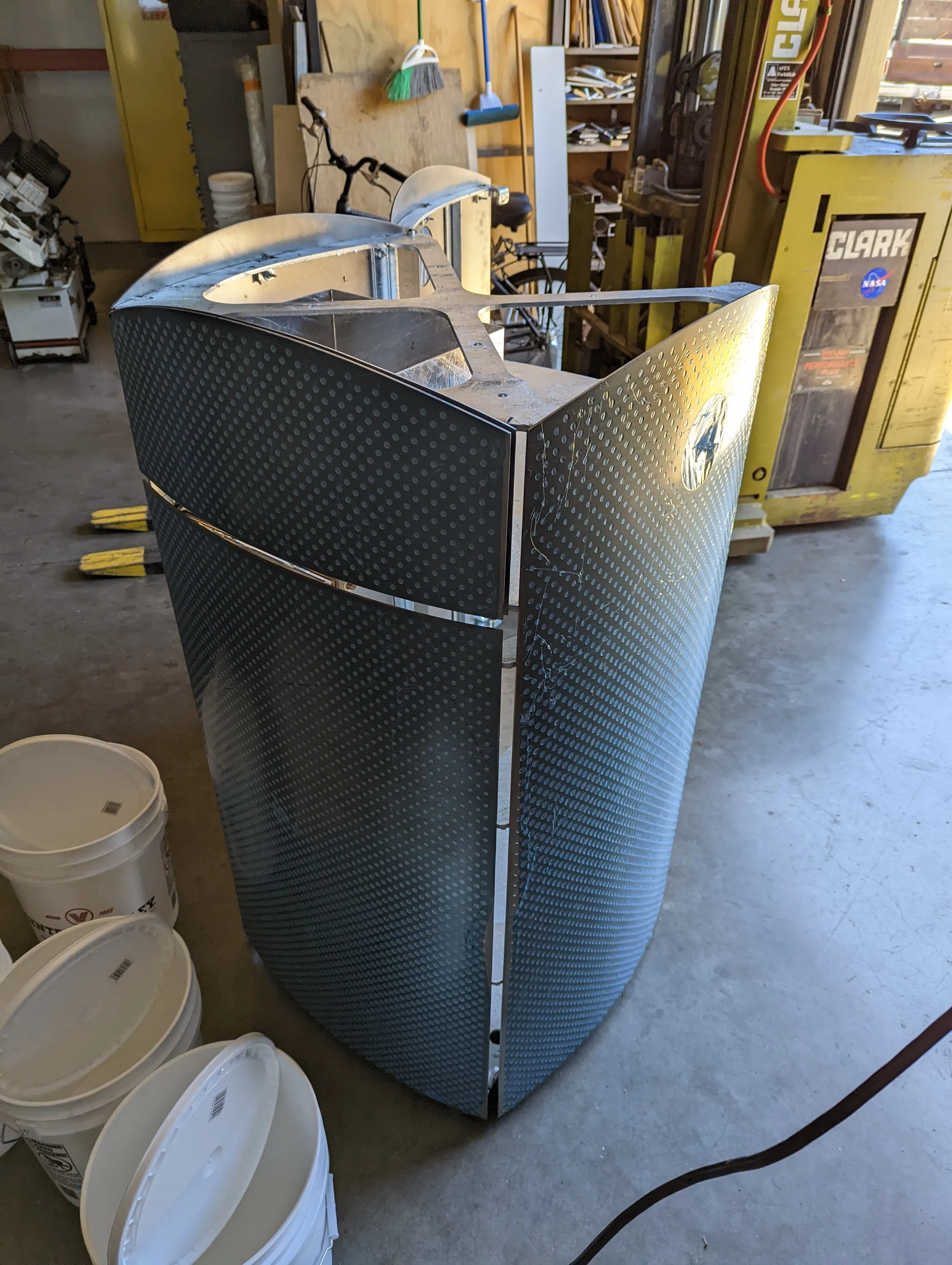 City trash cans — figure 1